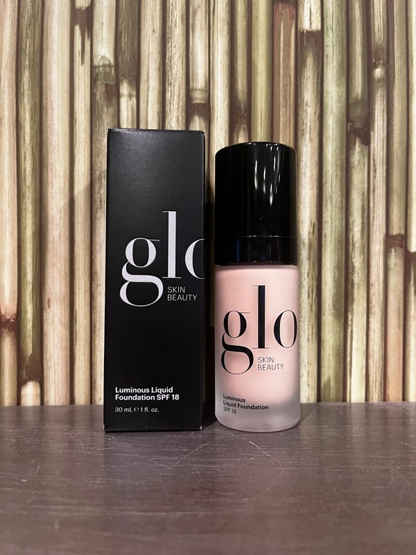 Glo Skin Beauty Luminous Liquid SPF 18 Foundation 1 oz / 30 mL – Assorted Shades