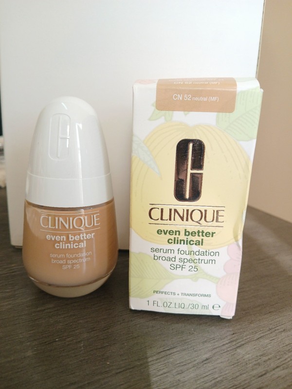 Clinique Even Better Clinical Serum Foundation Spectrum Spf25 Cn 52 Neutral