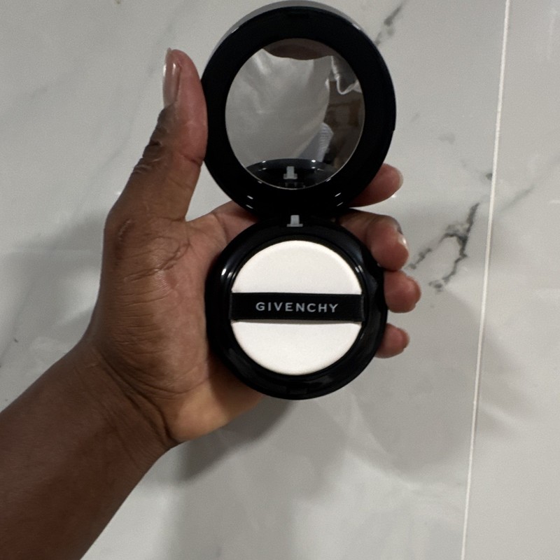Givenchy Teint Couture Cushion Foundation Shade 6 Fresh Gold 0.4 oz