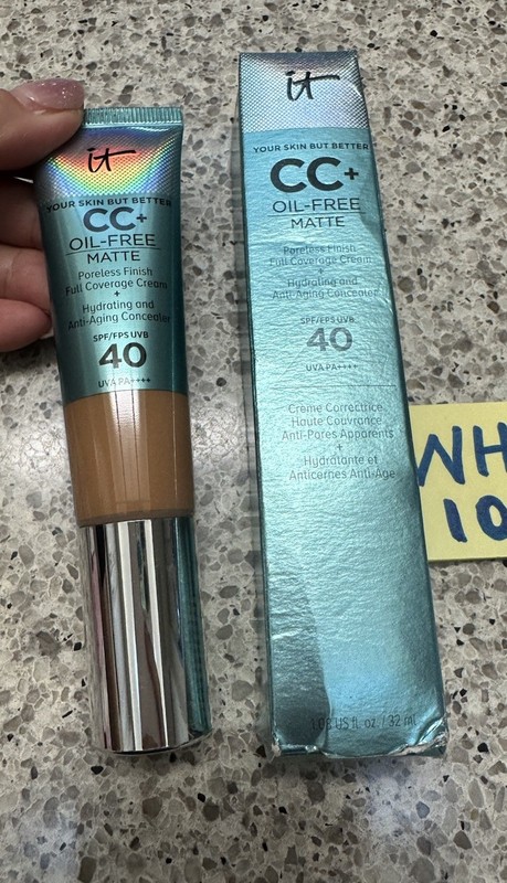 IT Cosmetics CC+ Oil-Free Matte Poreless Cream + Concealer RICH HONEY 1oz/32mL gallery