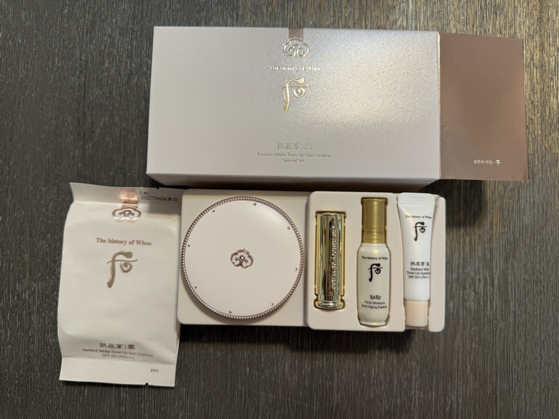 The history of Whoo Seol Radiant White Tone Up Sun Cushion SPF50+ 13g+Refill Set gallery