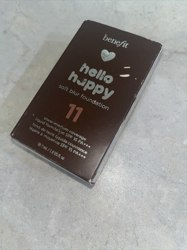 Benefit Soft Blur Foundation #11