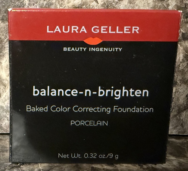 Laura Geller Balance N Brighten Foundation In Porcelain (In A Box) .32oz