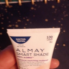 Almay Smart Shade Anti-Aging Foundation 100 Light/Pale Matte Buildable 1 fl oz