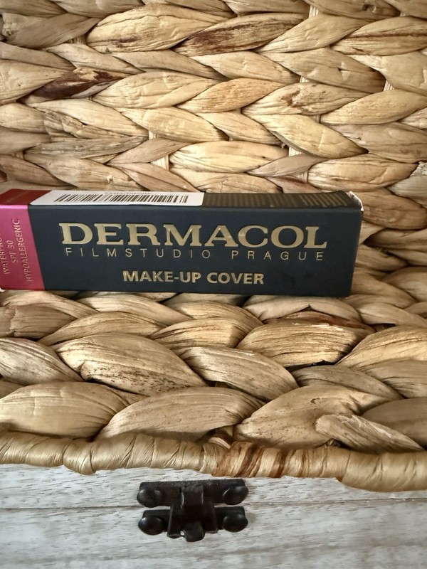 Dermacol Make-up Cover Waterproof Hypoallergenic SPF 30 Shade:211