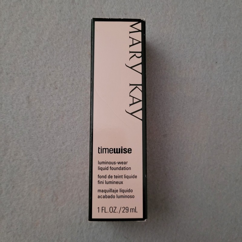 Mary Kay TimeWise Luminous Wear Liquid Foundation Beige 1 #038704 1 oz New