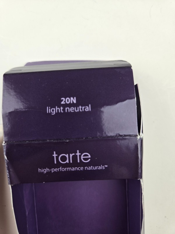tarte Amazonian clay 16-hour full coverage foundation – Matte Finish , light neu gallery