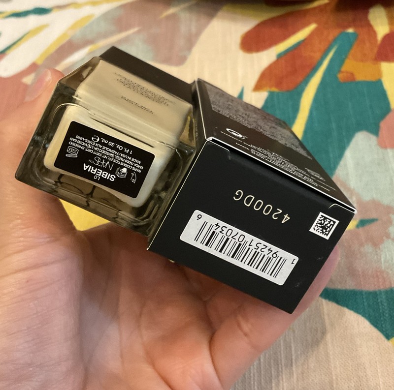 Nars Light Reflecting Foundation SIBERIA Light 0 - Size 30mL / 1 Oz. gallery