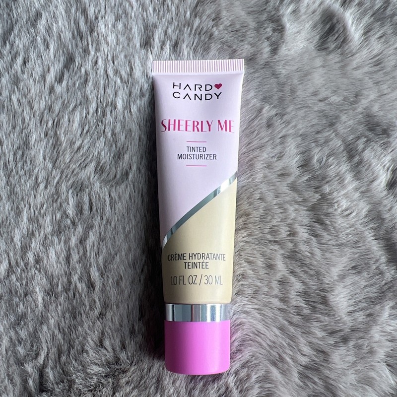HARD CANDY Sheerly Me Tinted Moisturizer 1.0 fl oz Hydrates & Brightens 210