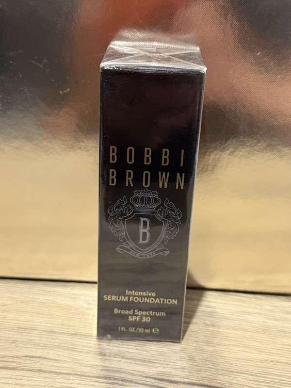 Bobbi Brown W-016 Warm Porcelain Intensive Serum Foundation | SPF 40 1.0 oz.