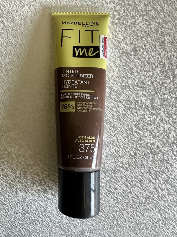1x - 2x Maybelline Fit Me Tinted Moisturizer 1 oz. (CHOOSE SHADE) gallery