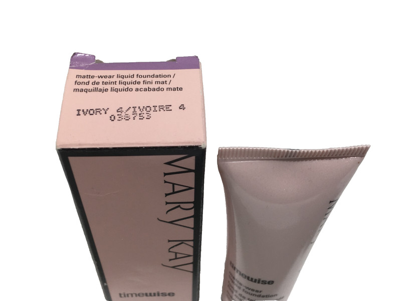 Mary Kay Timewise Matte-wear Liquid Foundation 038753 Ivory 4 NIB 1 Fl. Oz. gallery