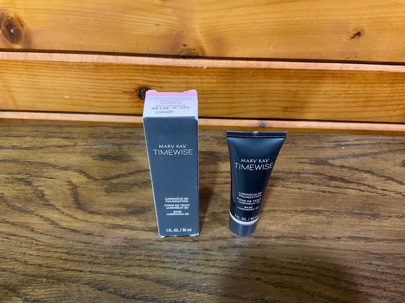 Mary Kay Timewise Liquid Foundation Luminous, Matte, Luminous 3D