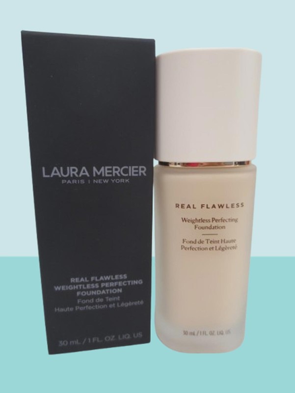 LAURA MERCIER REAL FLAWLESS WEIGHTLESS PERFECTING FOUNDATION 0N1 SILK 1 OZ