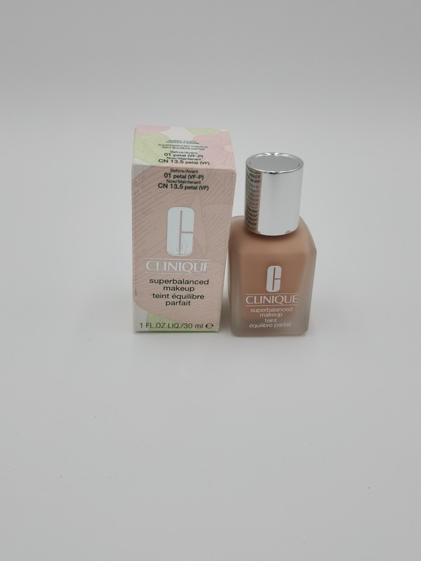 Clinique Superbalanced Makeup Foundation Shade 01 / CN 13.5 PETAL 1oz / 30ml