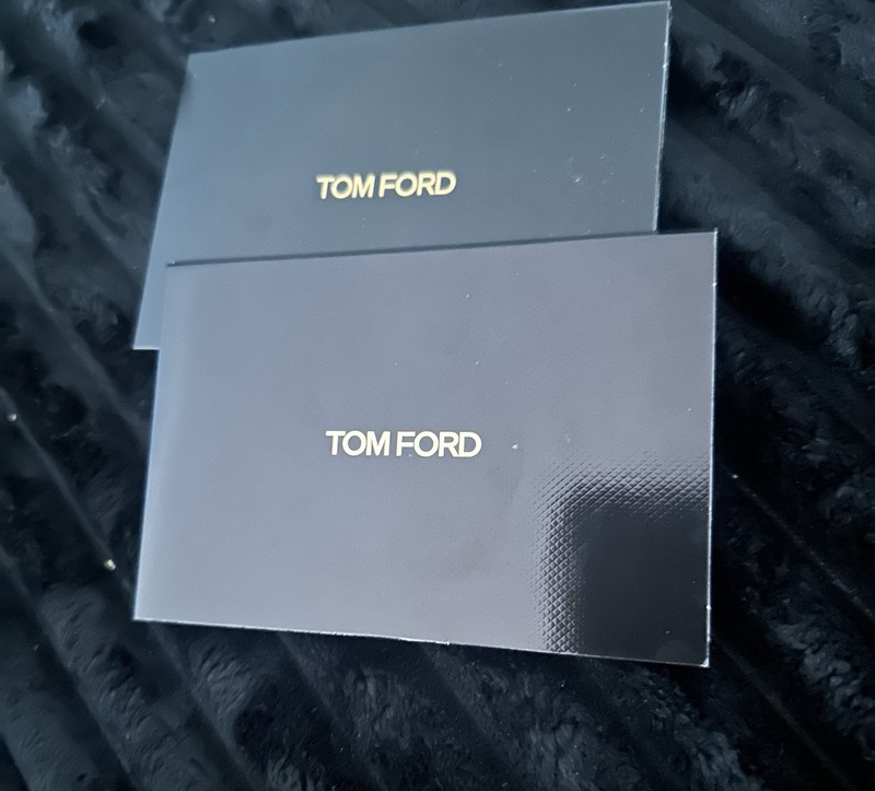 Tom Ford Shade & Illuminate Soft Radiance Foundation SPF 50 Sample Card Set 2x