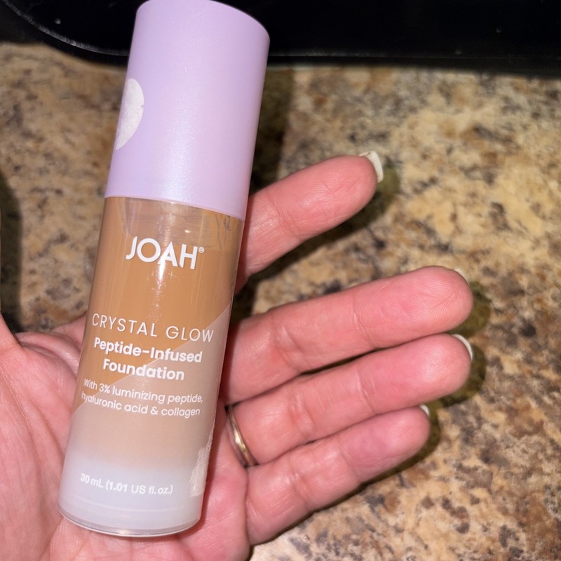 JOAH Crystal Glow Foundation Deep Warm DW010 Peptide Hyaluronic 1.01oz New gallery