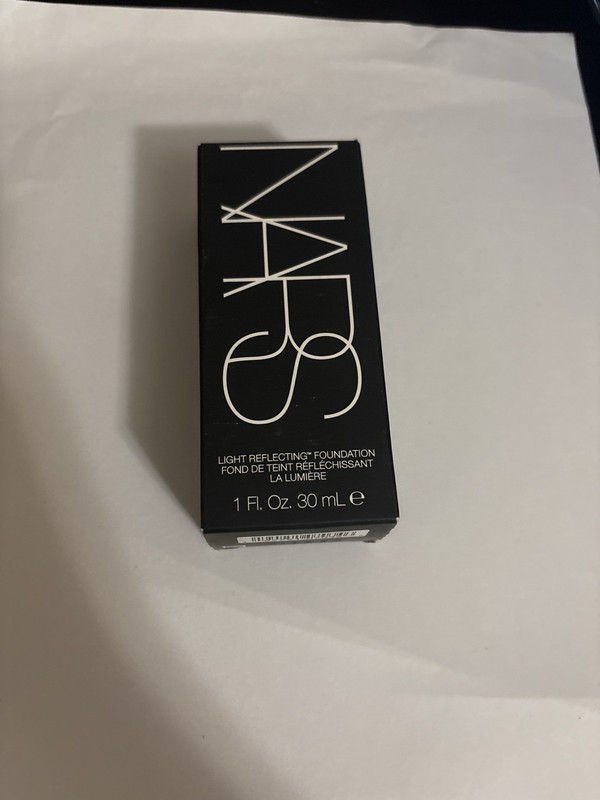 NARS Light Reflecting Liquid Foundation Titanium Dioxide Mica 1 fl oz 319206