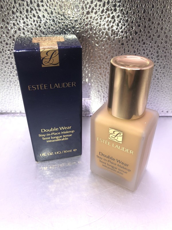 Estée Lauder Double Wear Stay-in-Place Foundation 4W1 Honey bronze