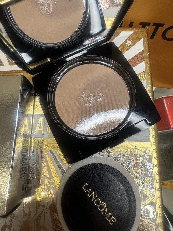 Lancôme Lancôme Powder Foundation 240C All Day Matte Full Coverage gallery