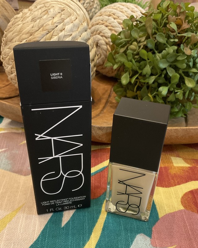 Nars Light Reflecting Foundation SIBERIA Light 0 - Size 30mL / 1 Oz. gallery