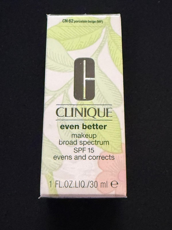 Clinique Even Better Makeup SPF 15 – CN 62 Porcelain Beige – 1 oz / 30 ml – NIB