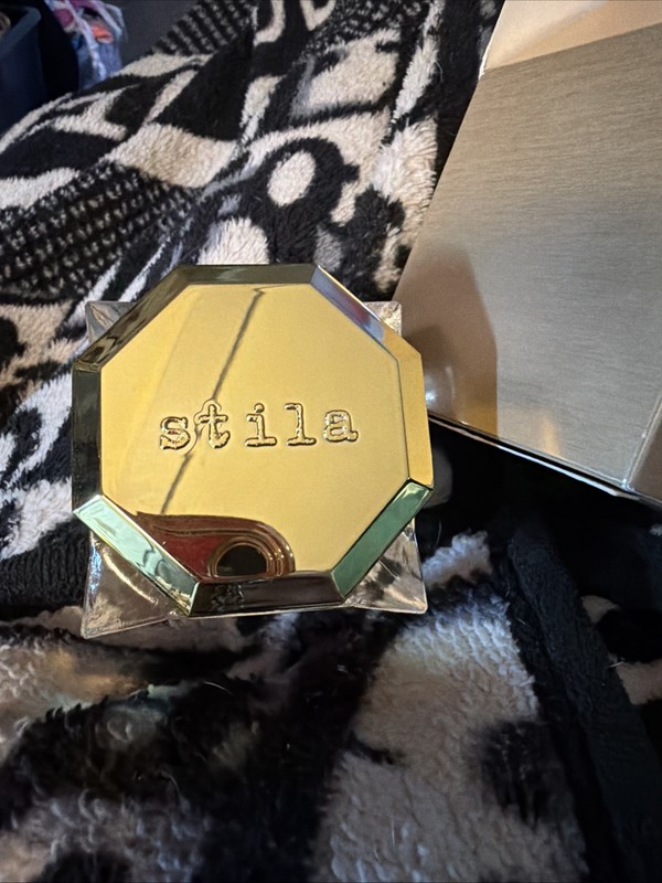 Stila Lingerie Souffle Skin Perfecting Water-based Mousse Foundation Shade 7.0 gallery