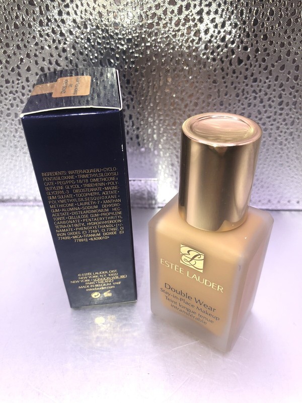 Estée Lauder Double Wear Stay-in-Place Foundation 4W1 Honey bronze gallery