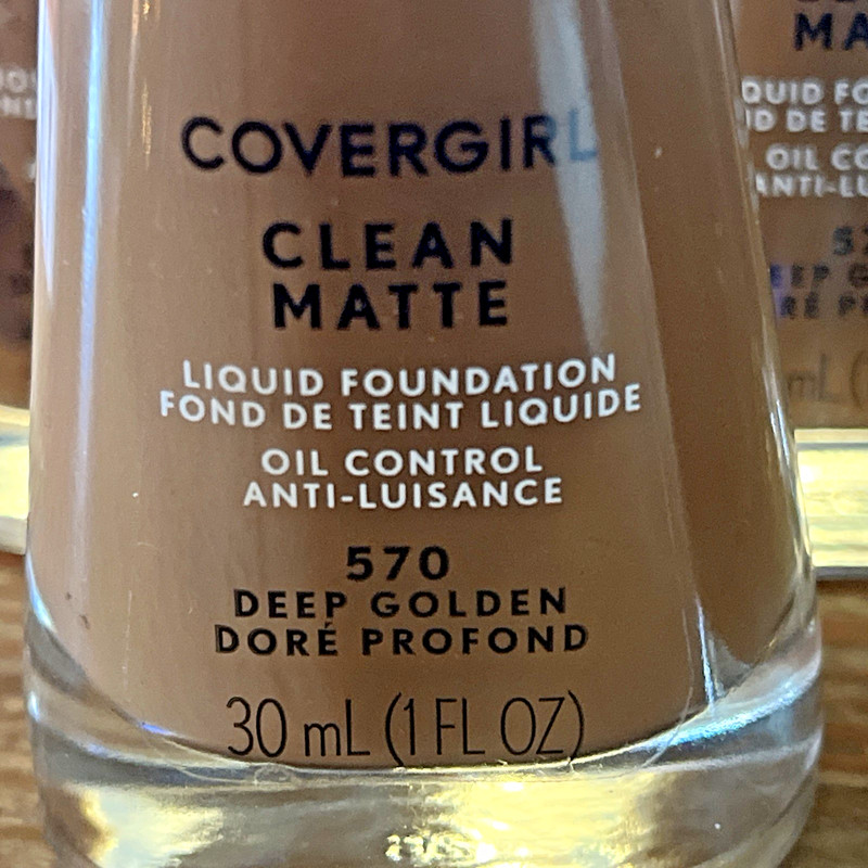 Covergirl Clean Matte Liquid Foundation 570 Deep Golden 1 fl oz Lot of 5 Bottles gallery