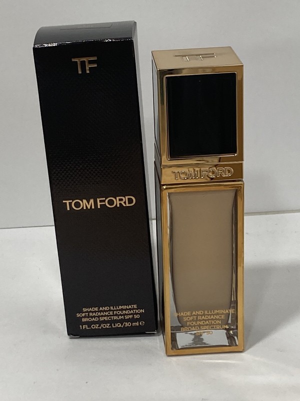 Tom Ford Shade And Illuminate Soft Radiance Foundation 1.4 BONE