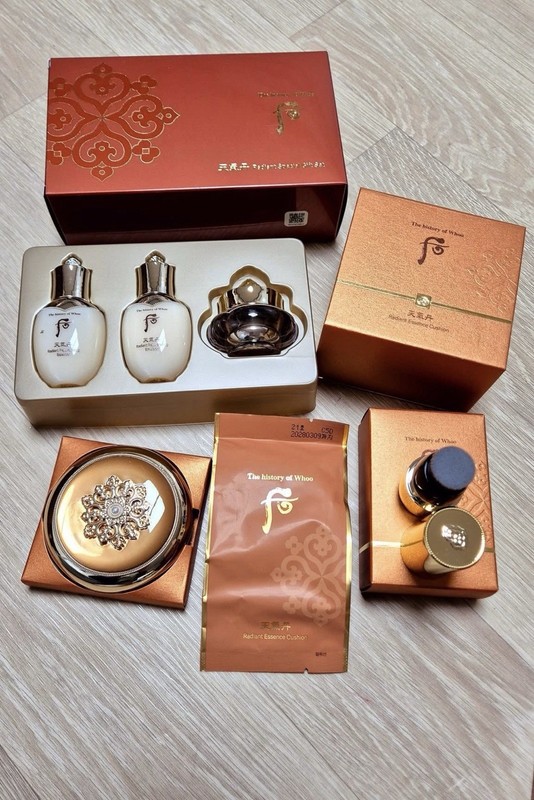 The History of Whoo Cheongidan Radiant Essence Cushion #21 Special Set K-Beauty