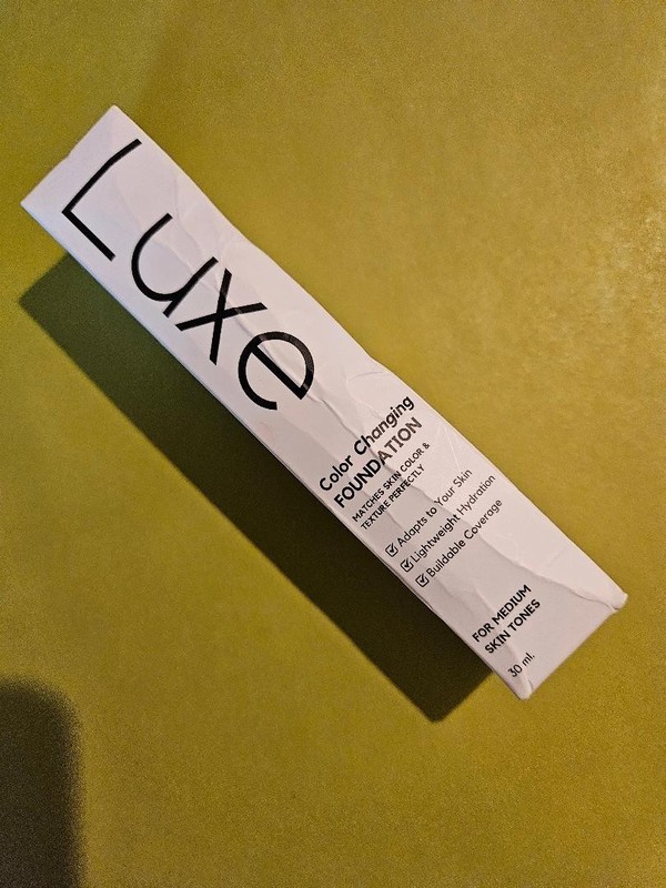 Luxe Color Changing Foundation – 30 mL for Medium Skin Tones