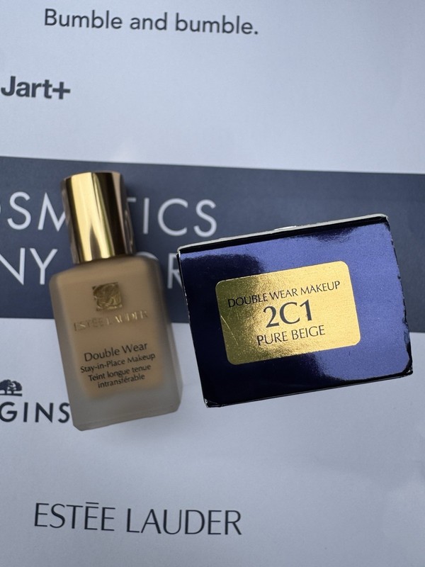 Estee Lauder Double Wear Stay-in-Place Foundation – 2C1 Pure Beige