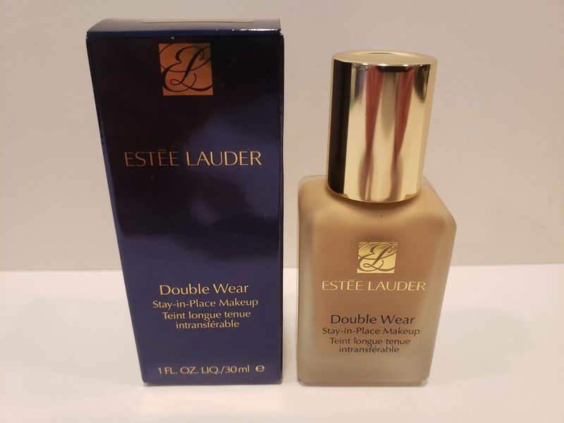 Estee Lauder ~ Double Wear Stay In Place Makeup ~ 2C0 Cool Vanilla ~ NIB