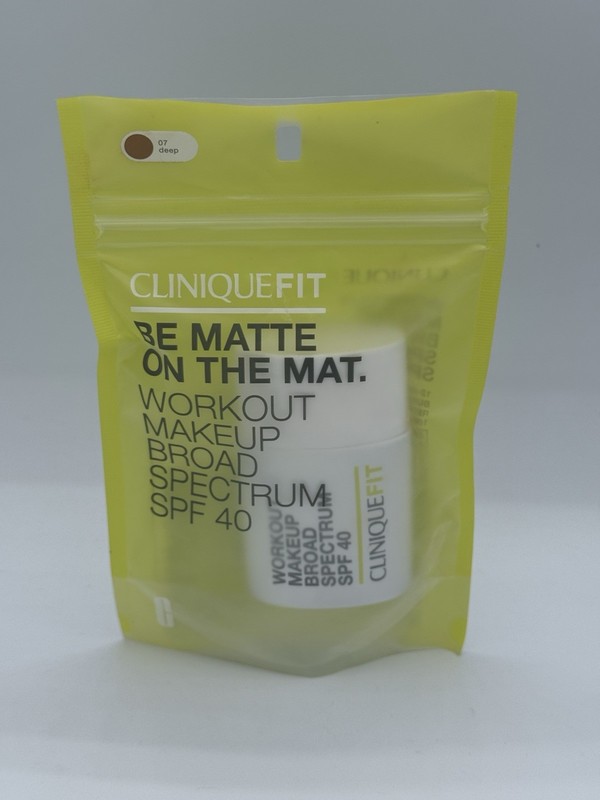 Clinique Fit Workout Makeup SPF 40 Foundation - 07 Deep - 1 oz *READ*