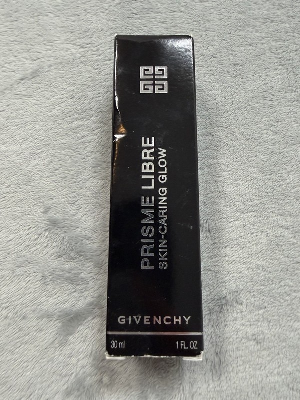 Givenchy Foundation Prisme Libre Skin Caring Glow 3-W245 Full Size 30ml NWB gallery