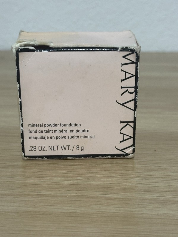 Mary Kay MK Mineral Powder Foundation BRONZE 4 #040993 DAMAGED BOX gallery