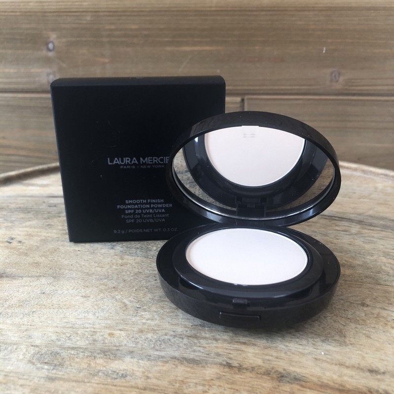 Laura Mercier Smooth Finish Foundation Powder SPF 20 UVB/UVA 1N2 02 0.3oz-NIB