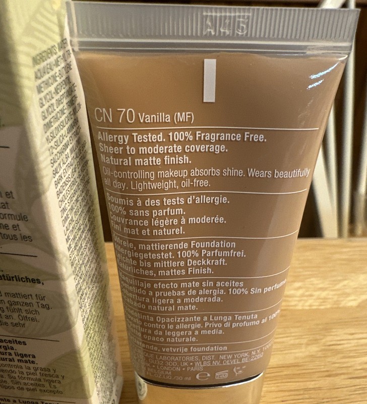 Clinique Stay-Matte Oil-Free Makeup CN VANILLA 1 fl Oz BRAND NEW SEALED gallery