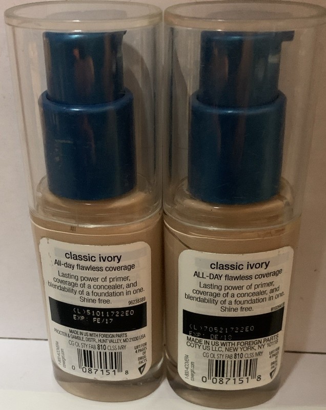 2 COVERGIRL Outlast Stay Fabulous 3-in-1 Foundation SPF 20 810 Classic Ivory gallery