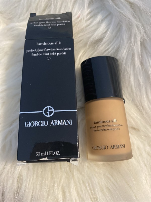 Giorgio Armani luminous silk 5.8 1 Fl.oz. foundation Read Description