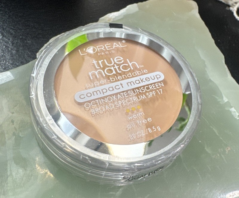 W2 Light Ivory L ‘Oreal True Match Super Blendable Compact Makeup Warn Oil Free