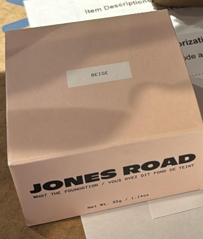 Jones Road What The Foundation - Tinted Moisture Balm - Beige gallery