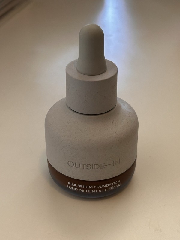 Outside In Silk Serum Foundation 440 Medium Deep Neutral 1 fl Oz New No Box