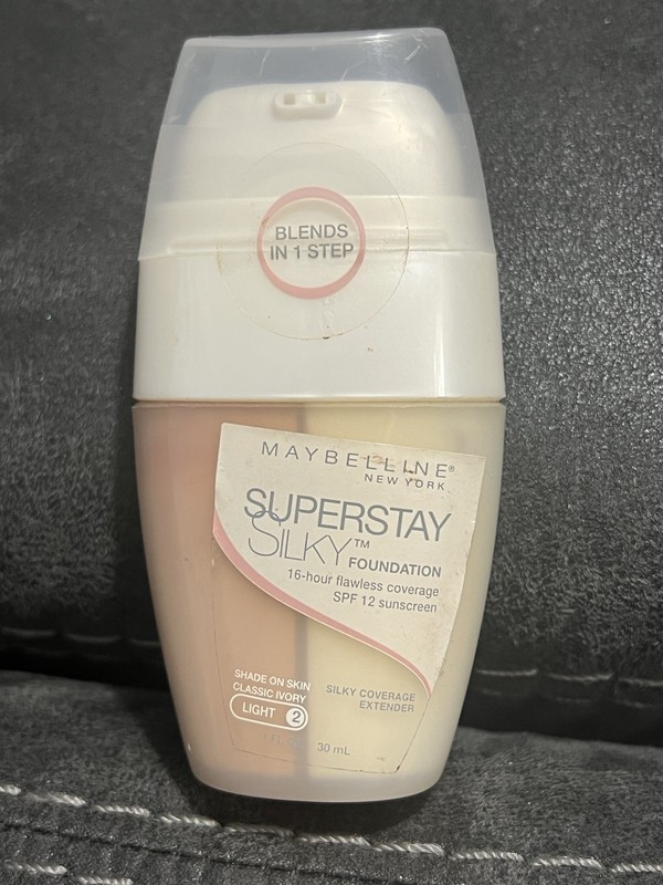 Maybelline Superstay Silky Foundation Classic Ivory Light 2 SPF 12 30mL