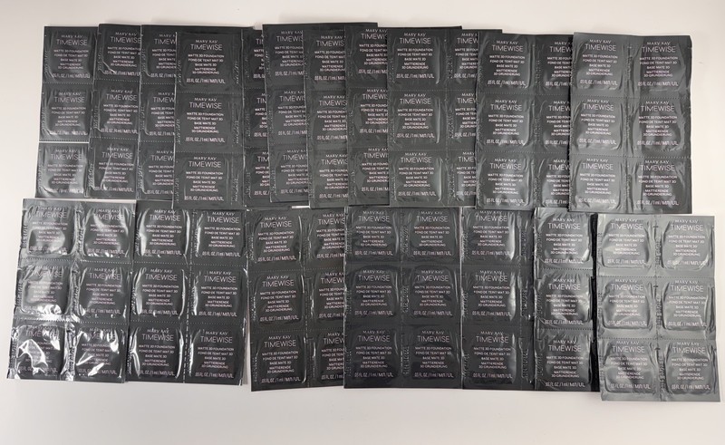 TimeWise Matte 3D Foundation 108 Samples, Various Shades