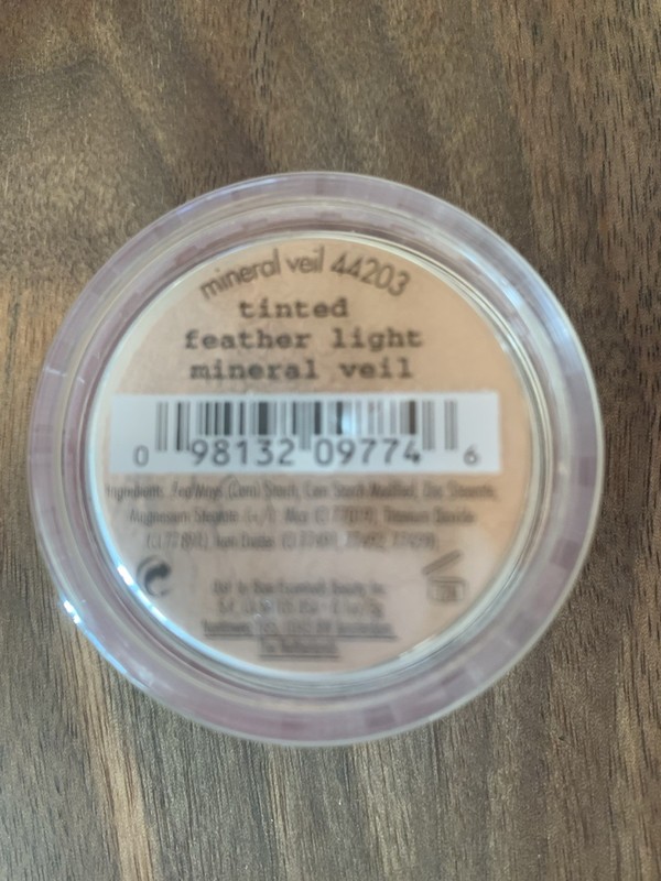 BareMinerals Bare Escentuals Tinted Feather Light Mineral Veil 3 g – Sealed