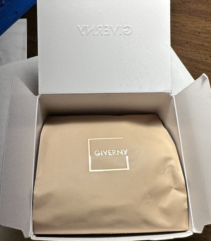GIVERNY Milchak Matt Fit Cushion SPF50+/PA+++ #21 Light Beige-12 g-New-Sealed