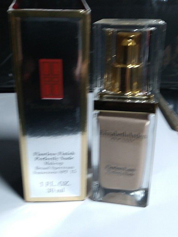 Elizabeth Arden Flawless Finish PERFECTLY NUDE Makeup, 1 FL. OZ. NIB #13 BEIGE gallery