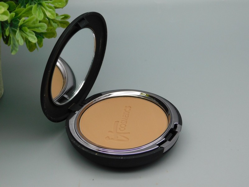 It Cosmetics Celebration Foundation Full Coverage Powder Foundation DEEP New